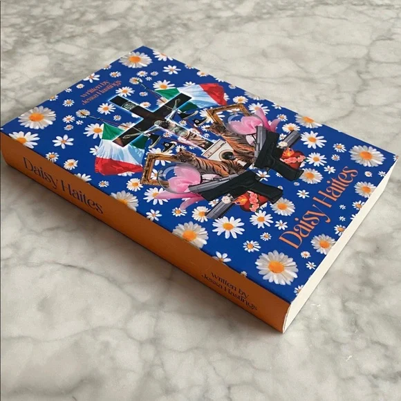 Daisy Haites (Magnolia Parks Universe) Book - One book, Original Cover - Picture 2 of 7